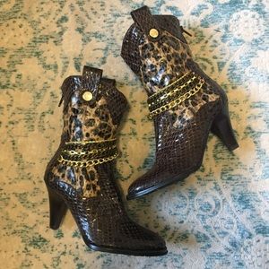 LAST CHANCE!!! NWOT Faux Croc & Leopard Chain Boot